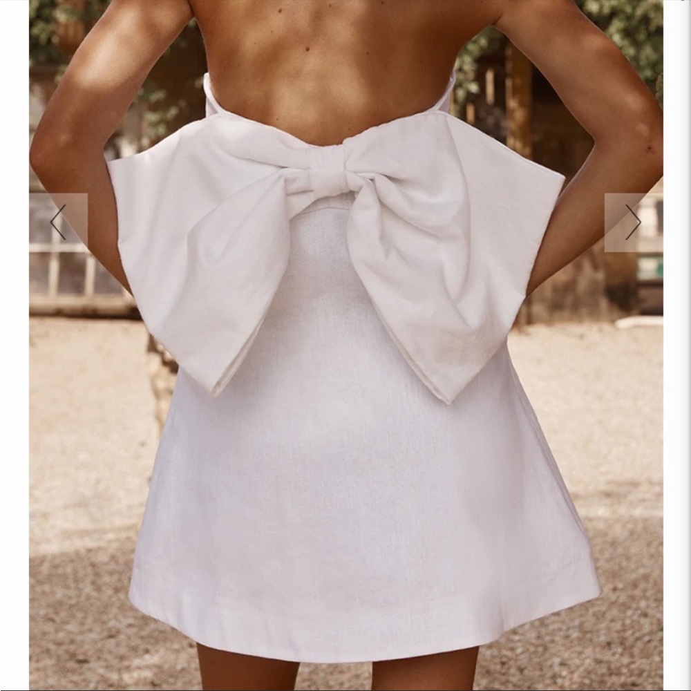DISHH AISLE WHITE LINEN BACK BOW DRESS